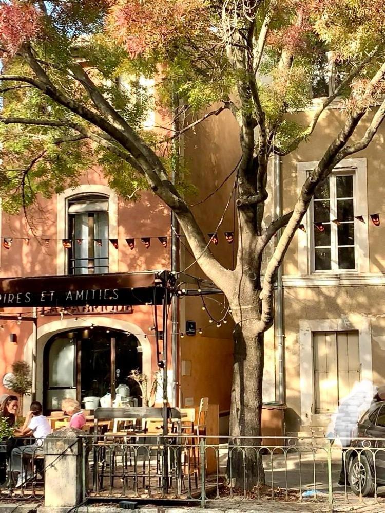 Le 40 Leilighet LʼIsle-sur-la-Sorgue Eksteriør bilde